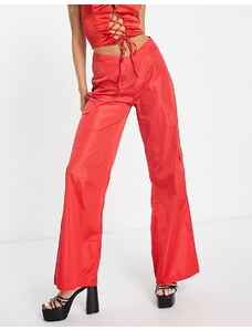 Public Desire - Pantaloni cargo rossi con taglio a V profondo-Rosso