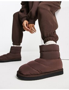Monki - Stivali stile pantofola imbottiti marrone scuro
