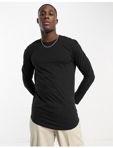 Jack & Jones Essentials - T-shirt a maniche lunghe nera taglio lungo con fondo arrotondato-Black