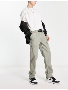 New Look - Pantaloni cargo multitasche kaki con cintura a clip-Verde