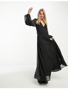 Miss Selfridge - Vestito lungo nero in chiffon plumetis a maniche lunghe-Black