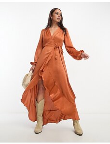 Flounce London - Vestito lungo avvolgente a maniche lunghe in raso color cannella-Arancione