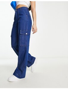 River Island - Jeans con fondo ampio a vita alta blu medio con tasche cargo