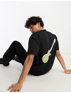 Pretty Green - Zozo Guitar - T-shirt comoda nera con stampa sul retro-Black