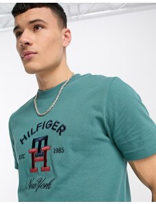 Tommy Hilfiger - T-shirt verde con grafica del logo