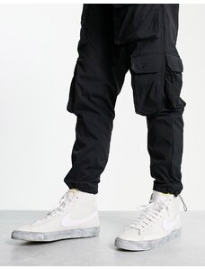Nike - Blazer Mid 77 - Sneakers bianche con suola grigia-Bianco