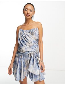 ASOS DESIGN - Vestito corto a fascia stile corsetto in raso drappeggiato con gonna svolazzante e stampa floreale blu e avorio-Multicolore