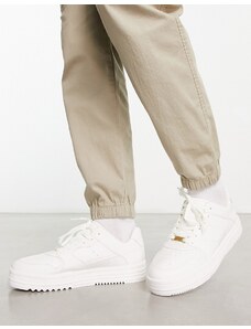Bershka - Sneakers bianche stringate-Bianco