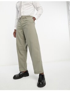 New Look - Pantaloni comodi kaki con pieghe sul davanti-Verde