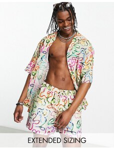 ASOS DESIGN - Camicia oversize squadrata con stampa cromata a fiori e rever in coordinato-Multicolore