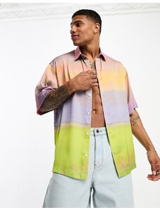 ASOS DESIGN - Camicia oversize squadrata in raso con stampa scenica pastello-Multicolore