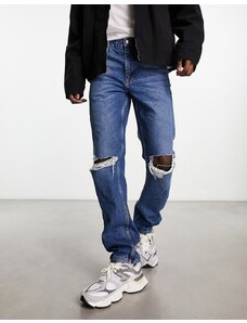 ASOS DESIGN - Jeans dritti lavaggio scuro con strappi sulle ginocchia-Blu