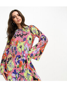 ASOS Petite ASOS DESIGN Petite - Vestito plissé corto rosa a fiori con maniche svasate