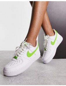 Nike - Air Force 1 - Sneakers bianche e verde action-Bianco