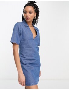 ASOS DESIGN - Vestito corto in denim lavaggio blu medio con colletto