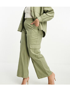 In The Style Plus x Gemma Atkinson - Pantaloni cargo multitasche kaki in coordinato-Verde