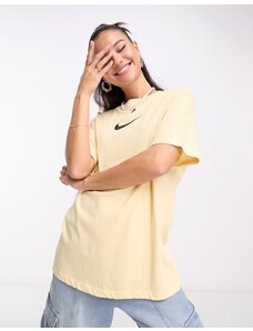 Nike - T-shirt boyfriend vaniglia pallido con piccolo logo-Bianco