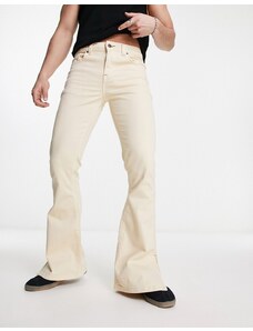 ASOS DESIGN - Jeans a zampa écru con spacchi sul fondo-Bianco