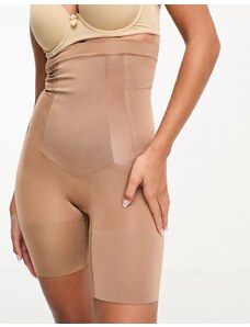 Spanx - Oncore - Pantaloncini modellanti a vita alta e a mezza coscia color caffellatte-Neutro