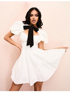ASOS Luxe - Vestito corto stile corsetto in popeline di cotone bianco con maniche a sbuffo e fiocco in velluto a contrasto