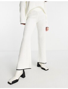 M Lounge - Pantaloni extra larghi a fondo ampio in maglia con bordi a contrasto bianco ghiaccio a coste in coordinato