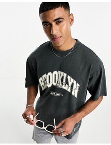 Pull&Bear - T-shirt antracite con stampa "Brooklyn"-Grigio