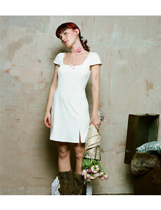 Labelrail x Lara Adkins - Vestito corto color crema con scollo squadrato e dettaglio con rose-Bianco