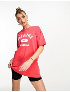 Threadbare - Miami - Coordinato con pantaloncini e t-shirt oversize rossa con scritta-Nero