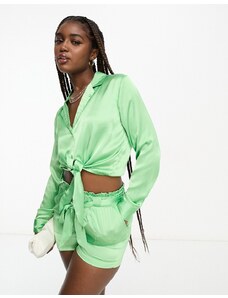 JDY - Camicia corta con laccetti sul davanti in raso verde in coordinato
