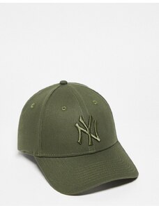 New Era - MLB 9forty - Cappellino dei NY Yankees kaki-Verde