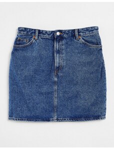 Monki - Mimmie - Minigonna di jeans in cotone lavaggio medio - MBLUE