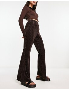 Urban Threads - Pantaloni a fondo ampio plissé in velluto marrone cioccolato in coordinato-Brown
