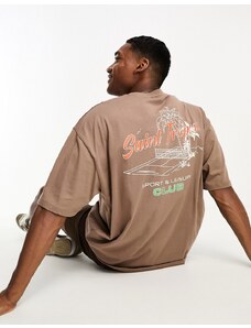ASOS DESIGN - T-shirt oversize marrone con stampa di sport rétro sul retro-Brown