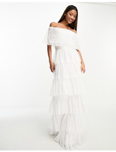 Beauut Bridal - Vestito lungo in tulle bianco a balze con scollo Bardot e decorazioni