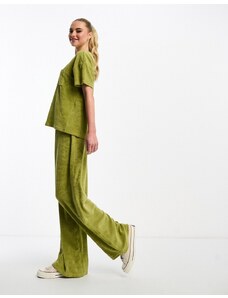 JDY - Pantaloni in spugna verde oliva in coordinato