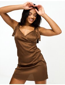 NaaNaa - Vestito corto a portafoglio in raso marrone svasato-Brown
