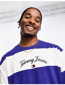 Tommy Jeans - T-shirt comoda blu a righe con logo della bandiera e firma in corsivo curva-Bianco