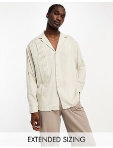ASOS DESIGN - Camicia oversize anni '90 in viscosa con rever profondo e parte frontale a pieghe color pietra-Neutro