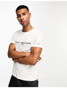 Tommy Hilfiger - T-shirt bianca con logo a bandierina ricamato-Bianco