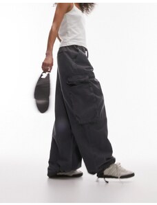 Topshop - Pantaloni cargo grigio antracite slavato a palloncino con tasche