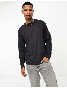 Hollister - T-shirt a maniche lunghe grigio scuro con logo sul davanti