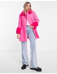 Miss Selfridge - Cappotto rosa acceso con colletto e polsini in pelliccia sintetica