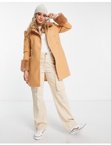 Miss Selfridge - Cappotto color cammello con colletto e polsini in pelliccia sintetica-Neutro