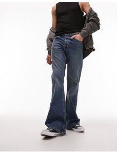 Topman - Jeans stretch a zampa lavaggio medio-Blu