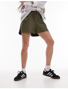 Topshop - Pantaloncini stile running in pelle sintetica color kaki-Verde