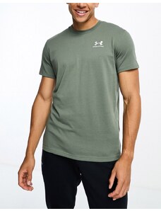Under Armour - T-shirt verde pesante con logo in rilievo