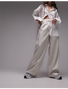 Topshop - Pantaloni sartoriali a fondo super ampio in pelle sintetica color écru-Bianco