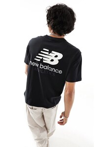 New Balance - T-shirt nera con stampa sul retro-Nero