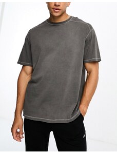 ASOS 4505 - T-shirt sportiva oversize in tessuto quick dry e tintura a pigmenti grigio slavato-Nero