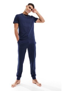 New Look - Completo pigiama con joggers blu navy con ricami